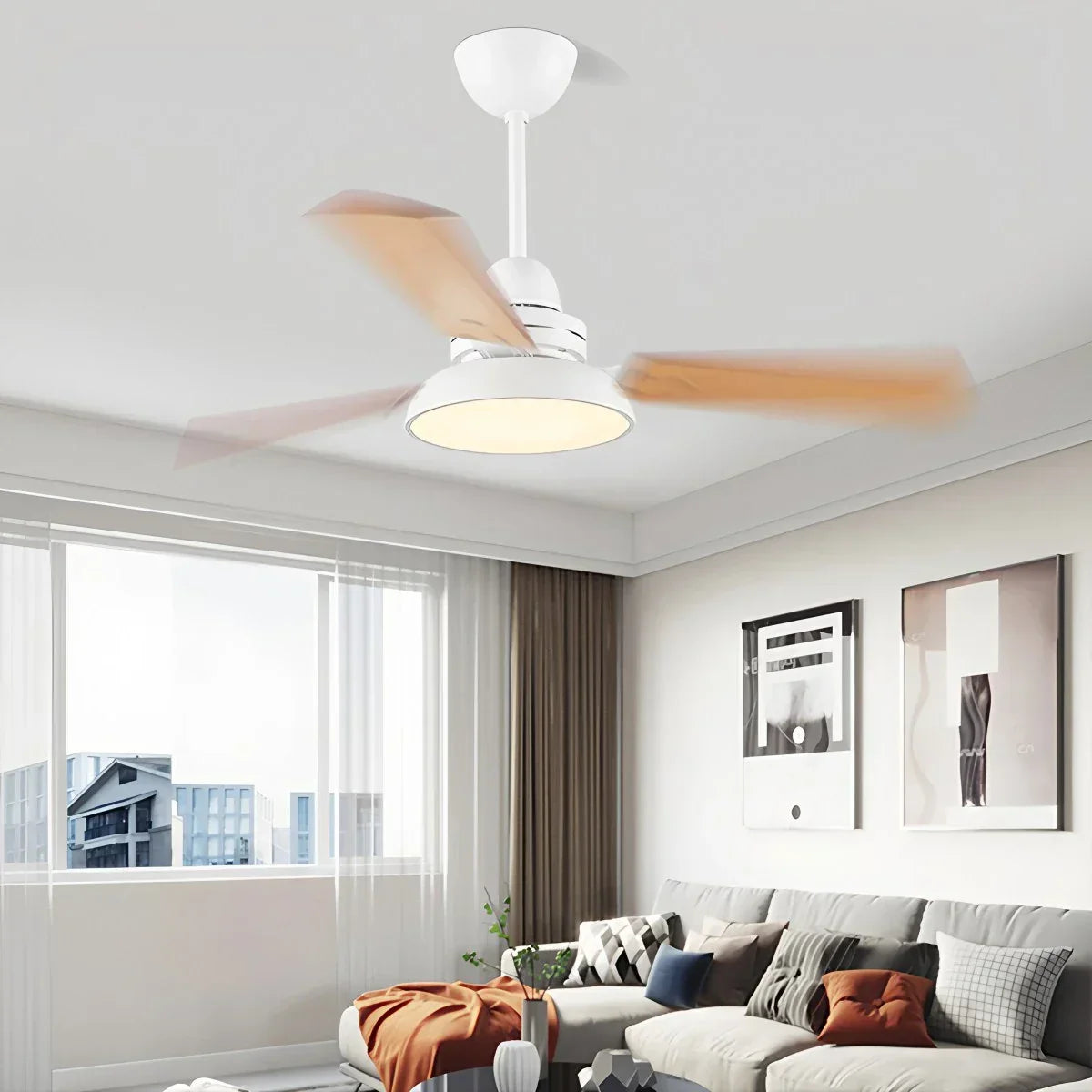 Moderne minimalistische Deckenventilatorleuchte mit drei Blättern | Desfino