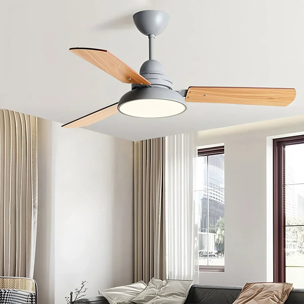 Moderne minimalistische Deckenventilatorleuchte mit drei Blättern | Desfino