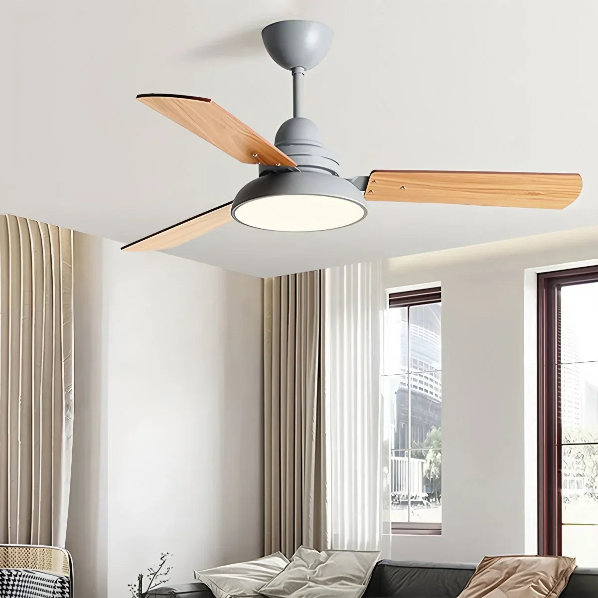 Moderne minimalistische Deckenventilatorleuchte mit drei Blättern | Desfino