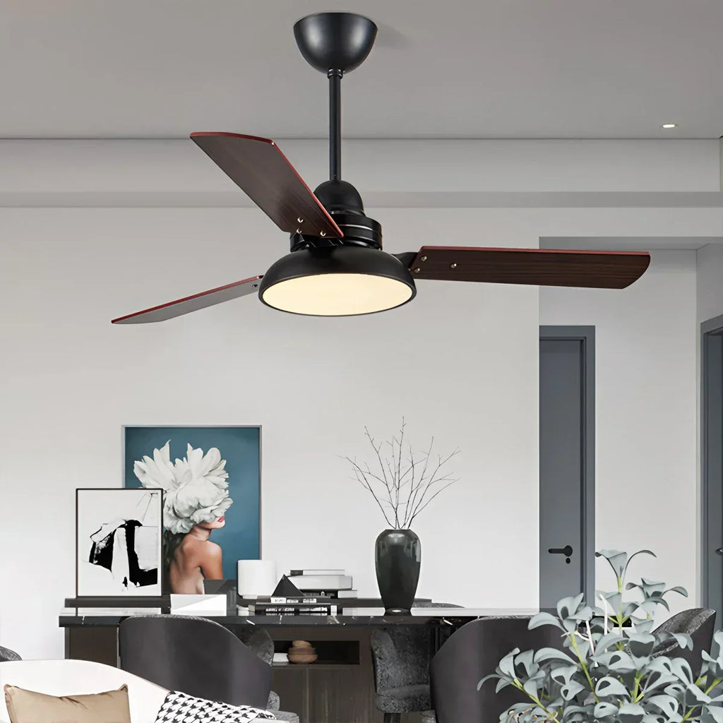 Moderne minimalistische Deckenventilatorleuchte mit drei Blättern | Desfino