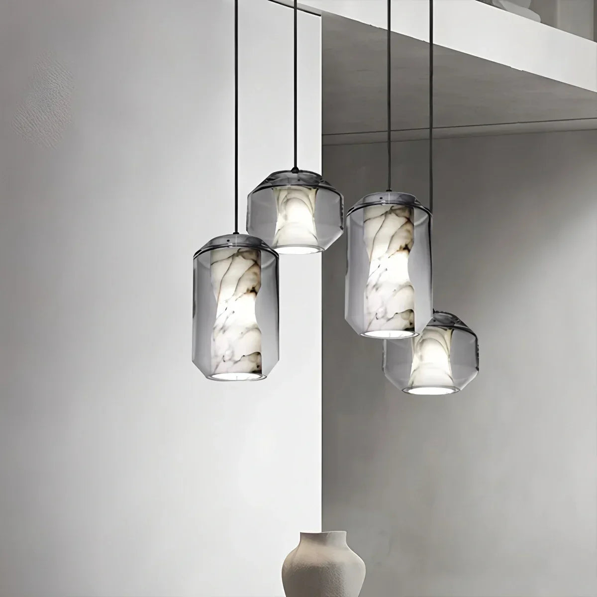 Moderne Pendelleuchte aus Alabasterglas für das Schlafzimmer | Desfino