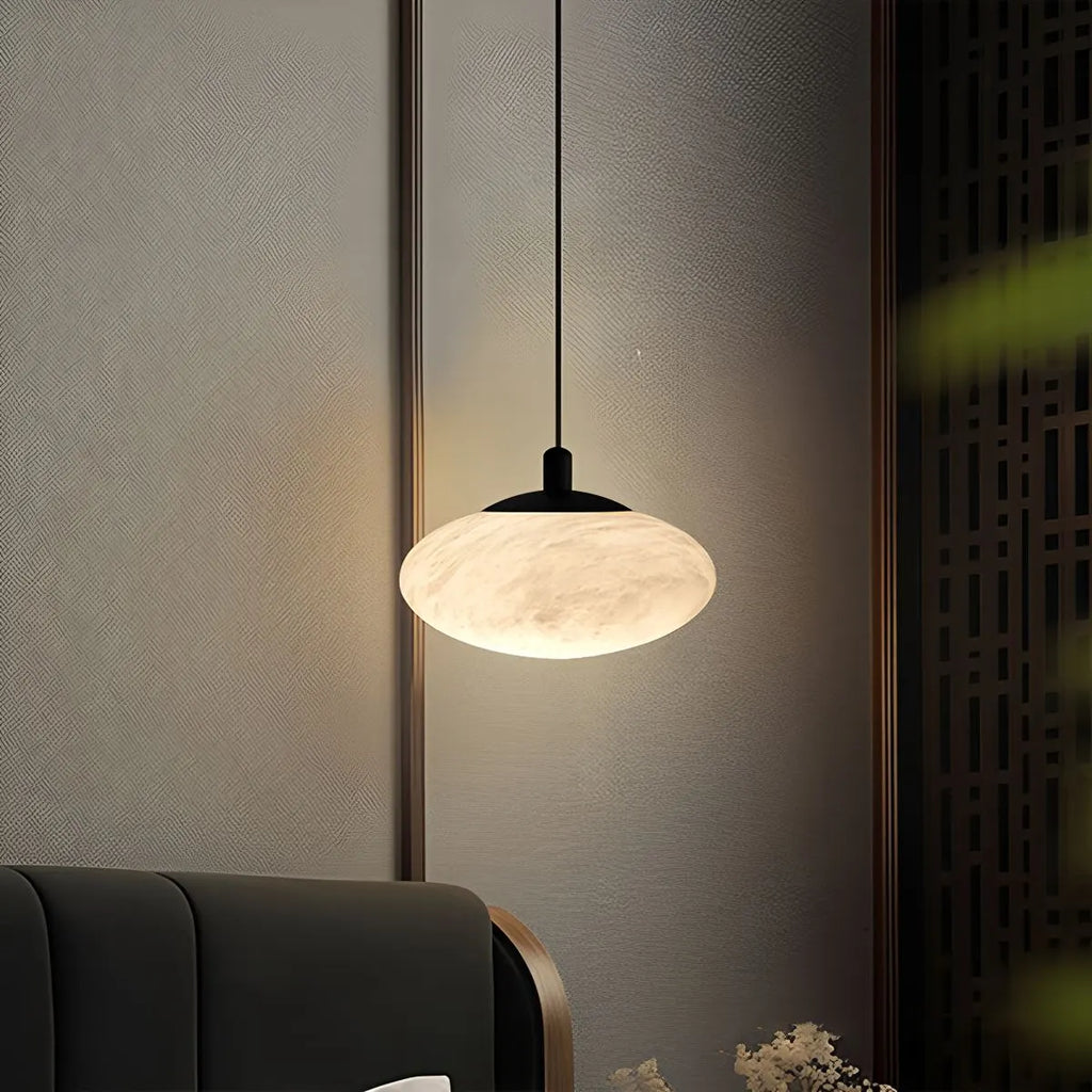 Moderne ovale Pendelleuchte aus spanischem Alabaster für das Schlafzimmer | Desfino