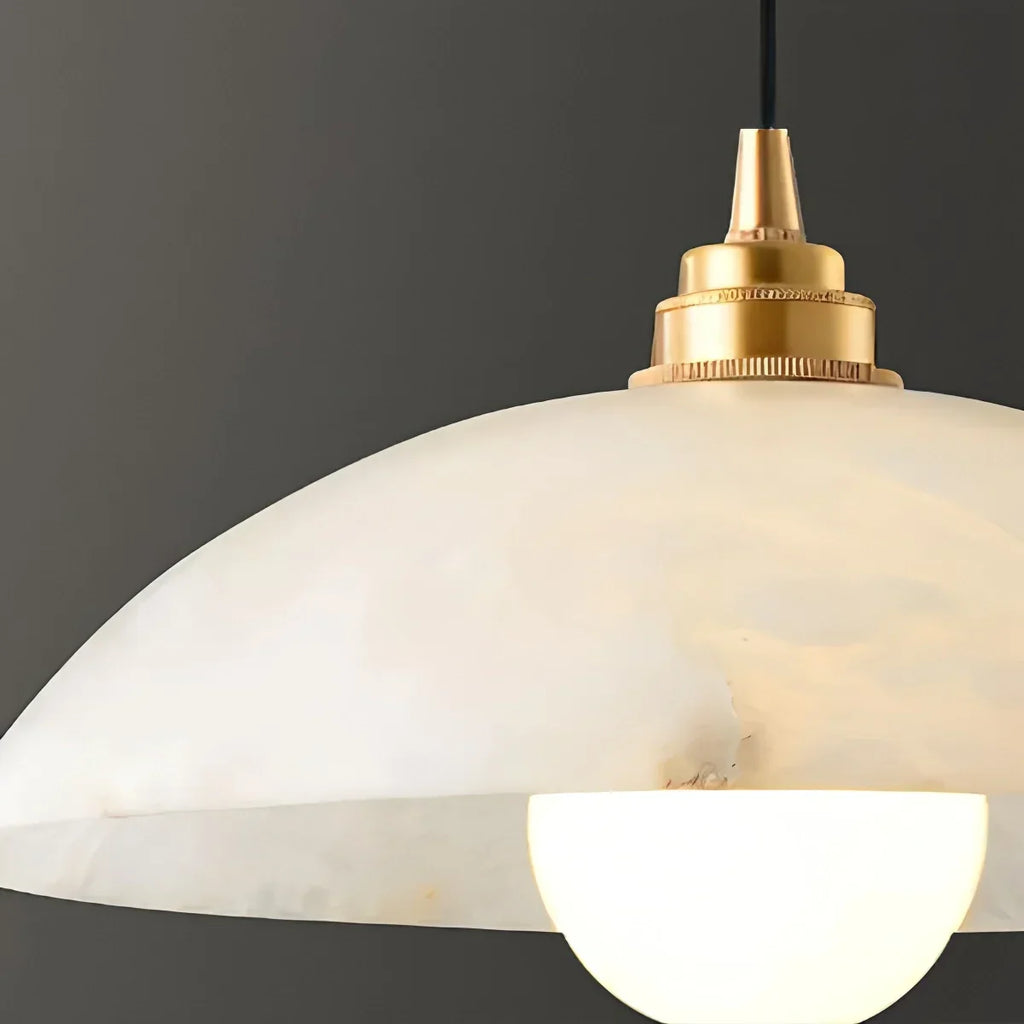 Pendelleuchte aus spanischem Alabaster in Kuppelform für das Esszimmer | Desfino