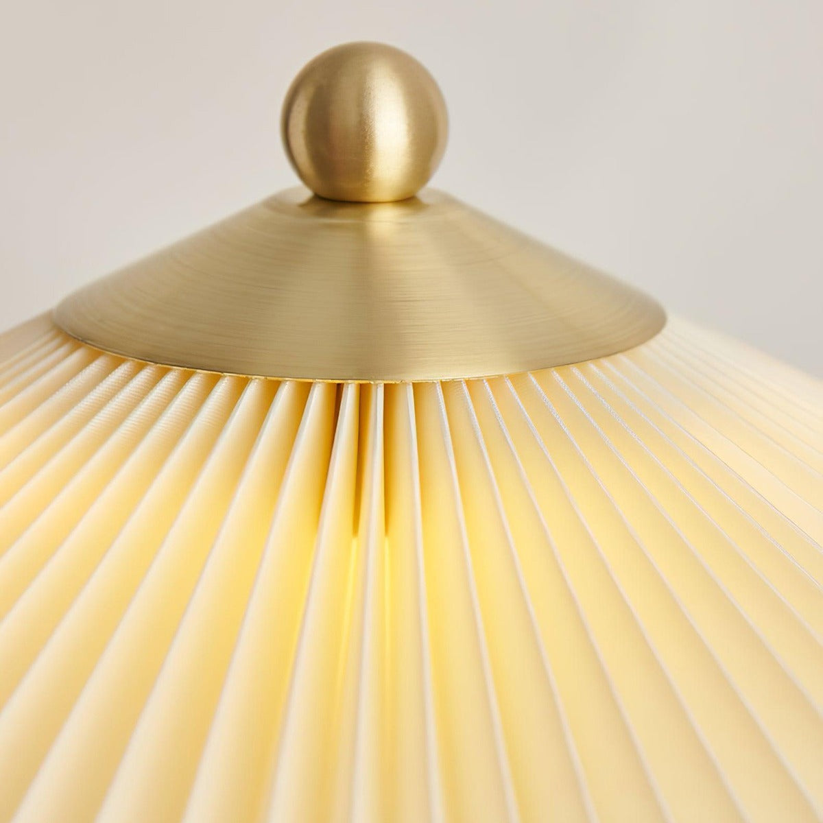 Perla Pleated Table Lamp for Bedroom | Desfino