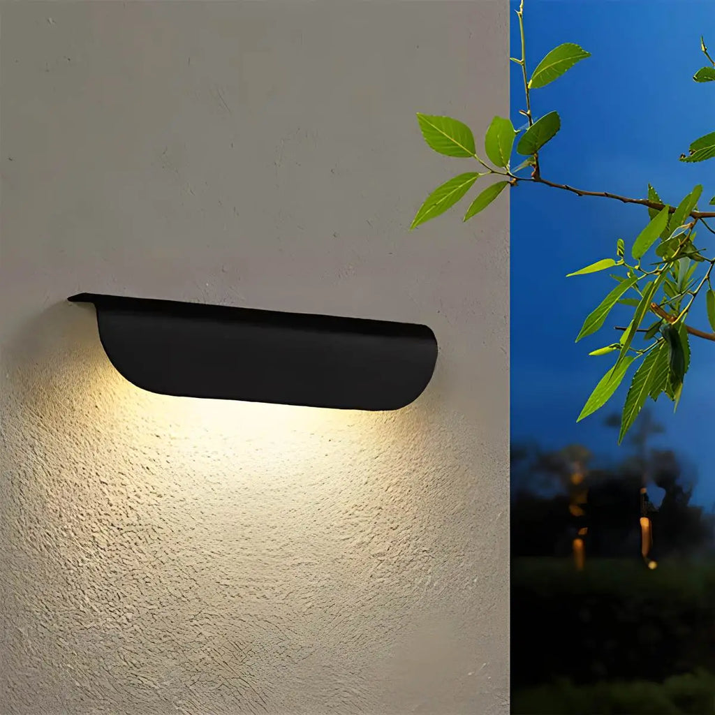 Curled Leaf Outdoor Wall Light | Desfino