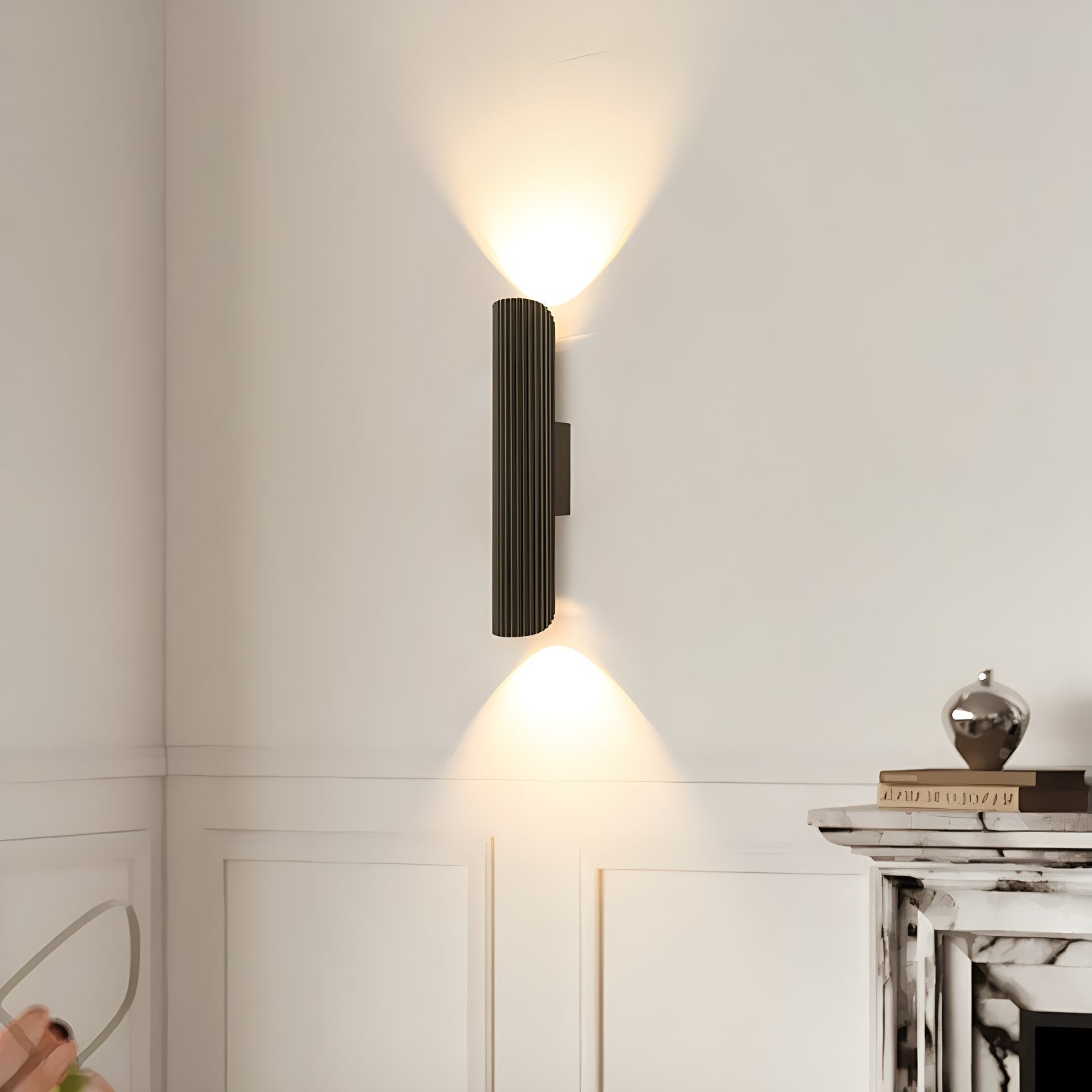 Roman Column Wall Lamp for Living Room | Desfino