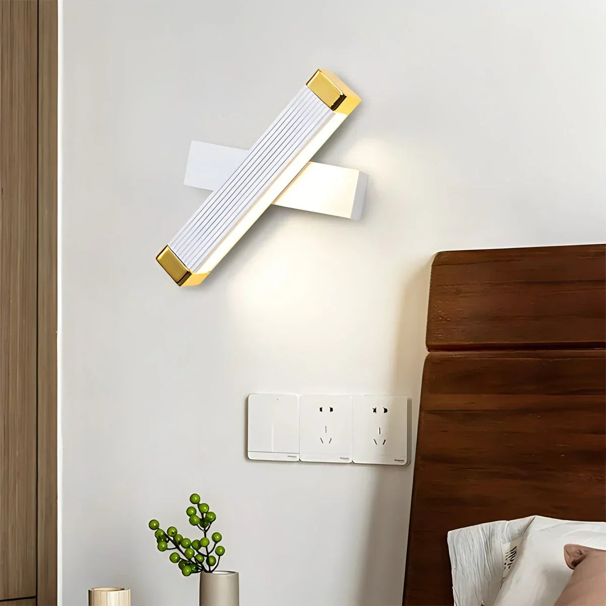 Rotatable Roman Column Wall Lamp | Desfino