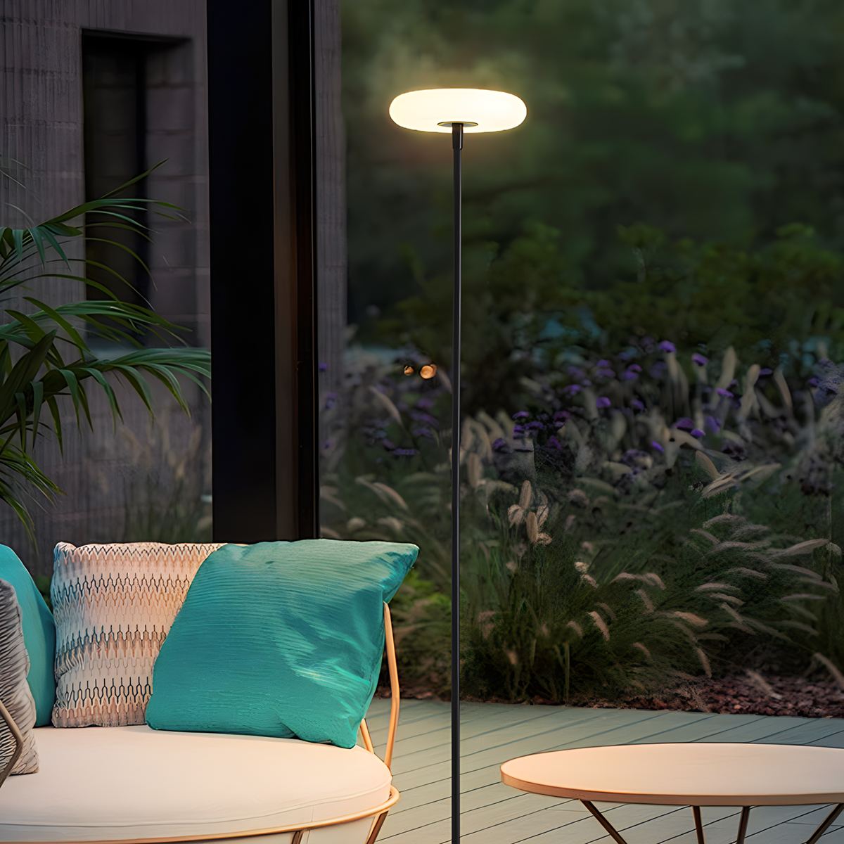 Outdoor Solar LED Floor Lamp for Garden | Desfino