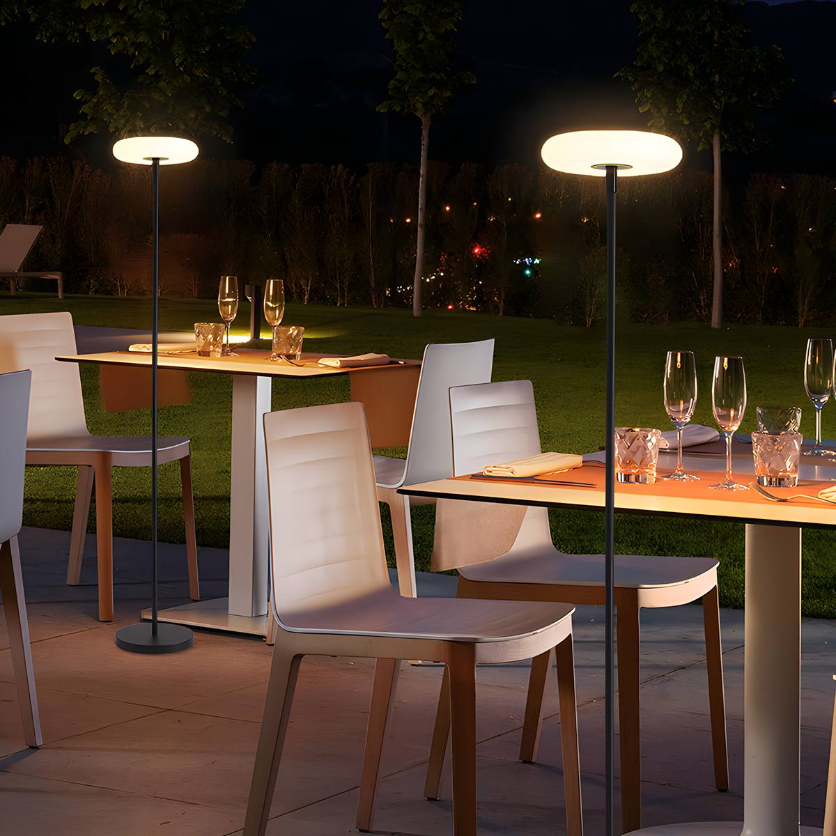 Outdoor Solar LED Floor Lamp for Garden | Desfino