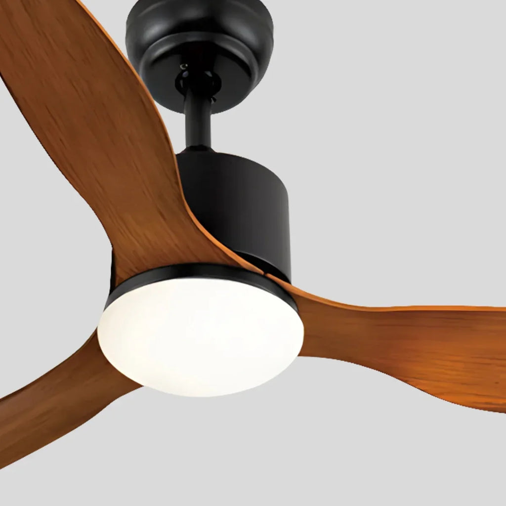 Moderner Deckenventilator mit 3 Flügeln und Licht | Desfino