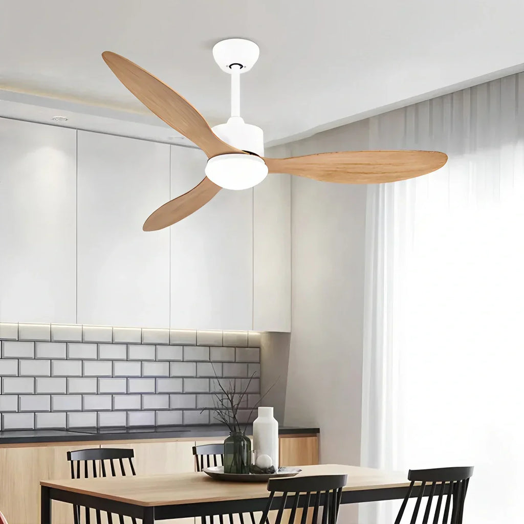 Moderner Deckenventilator mit 3 Flügeln und Licht | Desfino