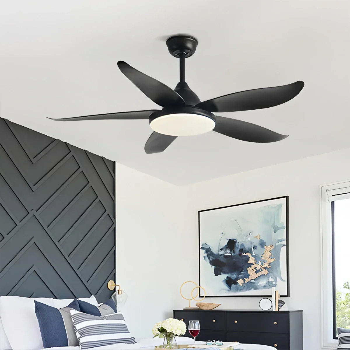Moderner Deckenventilator mit 5 Flügeln und Lampe | Desfino