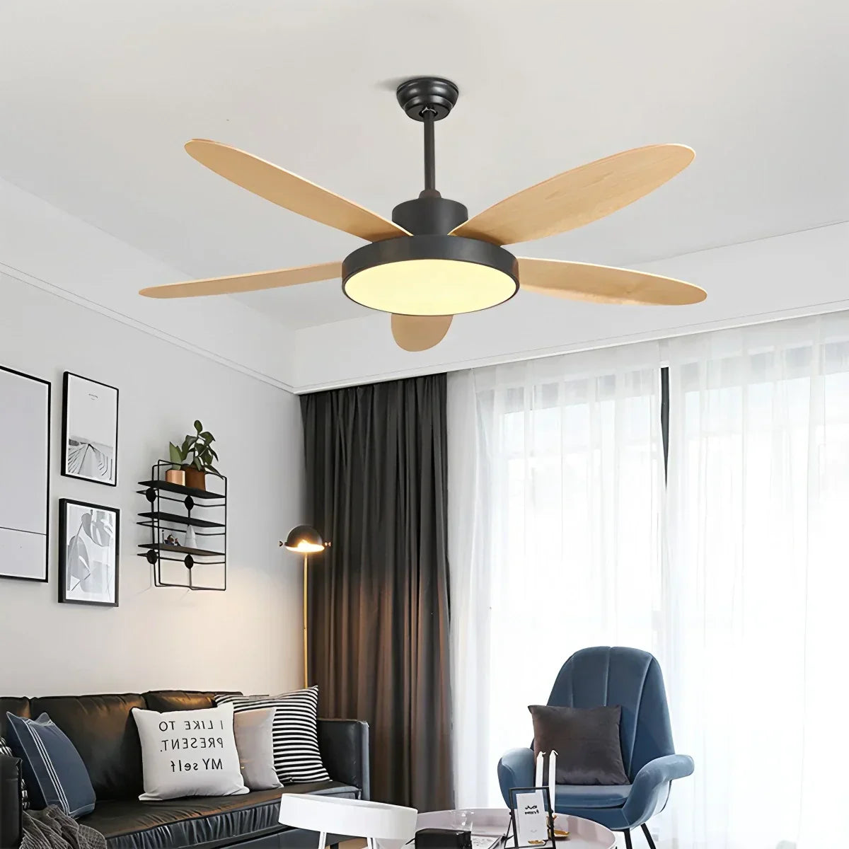 Moderner Deckenventilator mit 5 Flügeln und Lampe fürs Wohnzimmer | Desfino