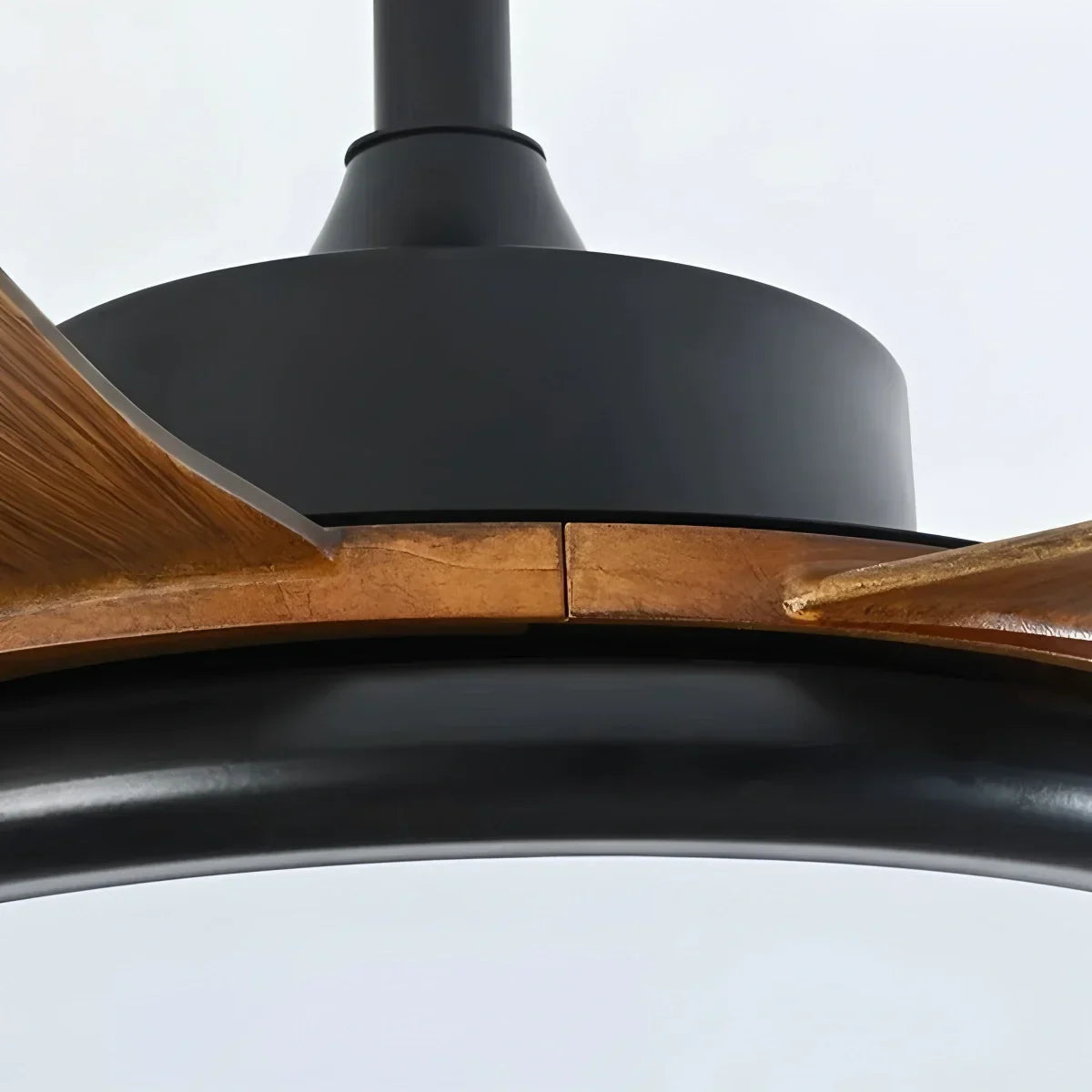 Deckenventilator mit 5 Holzflügeln und Licht fürs Wohnzimmer | Desfino