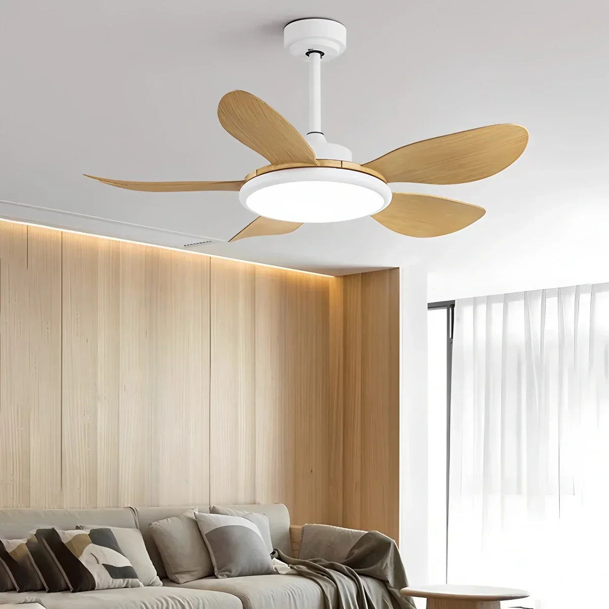 Deckenventilator mit 5 Holzflügeln und Licht fürs Wohnzimmer | Desfino