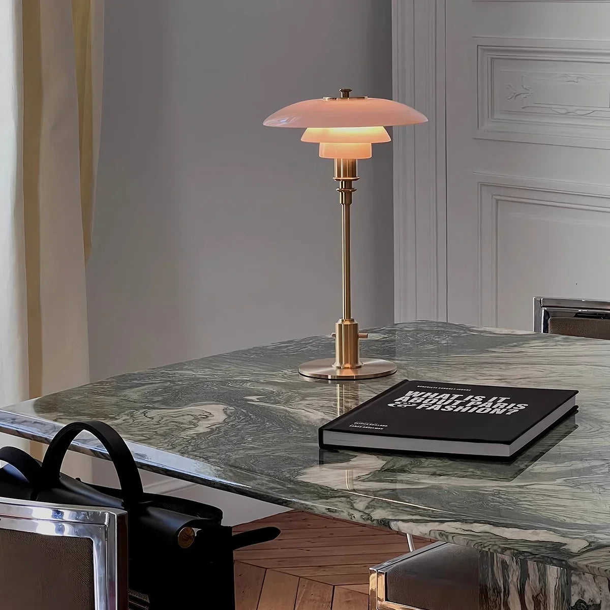 Klassische Lesetischlampe für das Schlafzimmer | Desfino