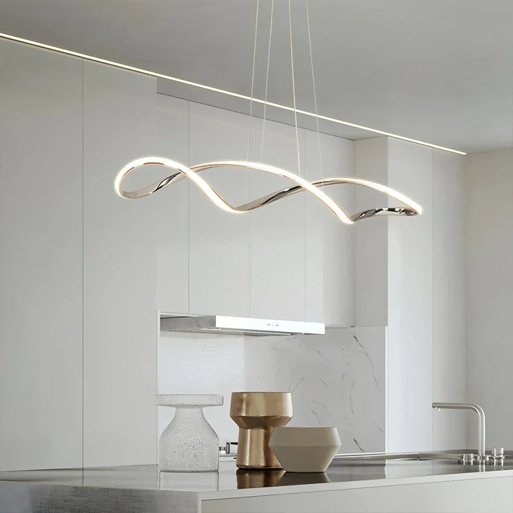Lineare Pendelleuchte mit gedrehtem Design für das Esszimmer | Desfino