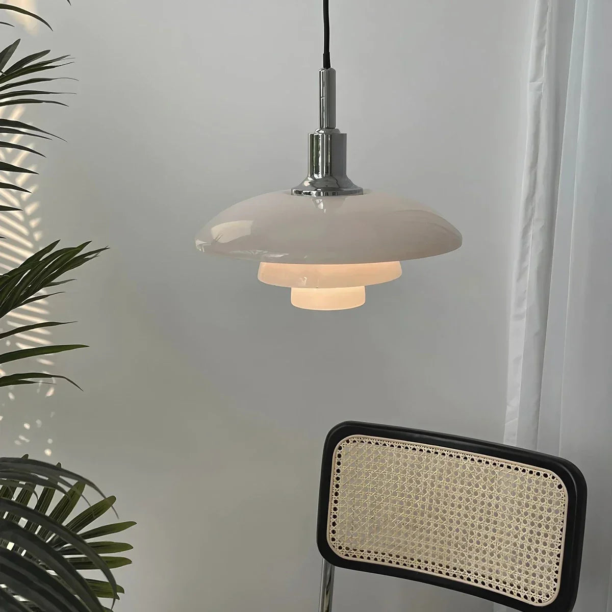 Dänische Designer-Glaspendelleuchte für die Küche | Desfino