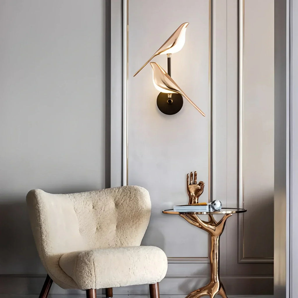 Wandleuchte mit goldenen Vögeln für das Schlafzimmer | Desfino