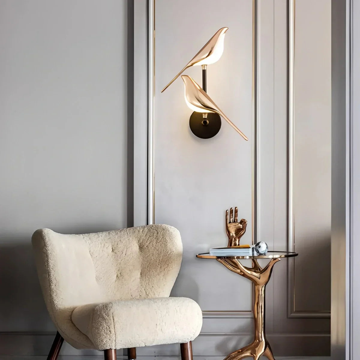 Wandleuchte mit goldenen Vögeln für das Schlafzimmer | Desfino