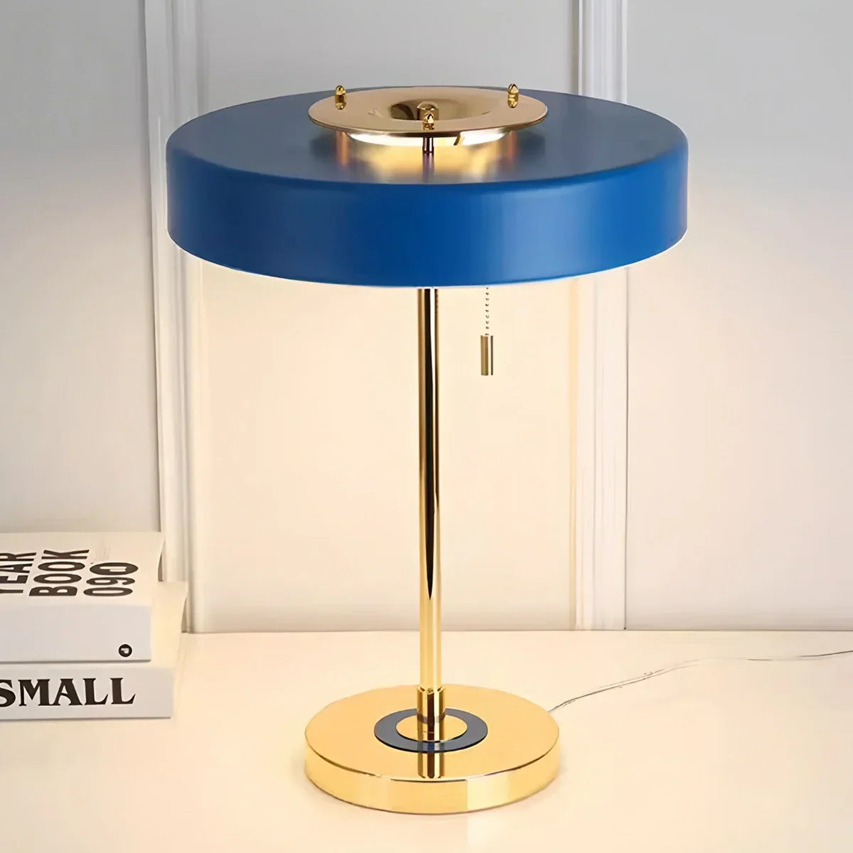 Mid-Century Round Table Lamp with Pull Chain | Desfino