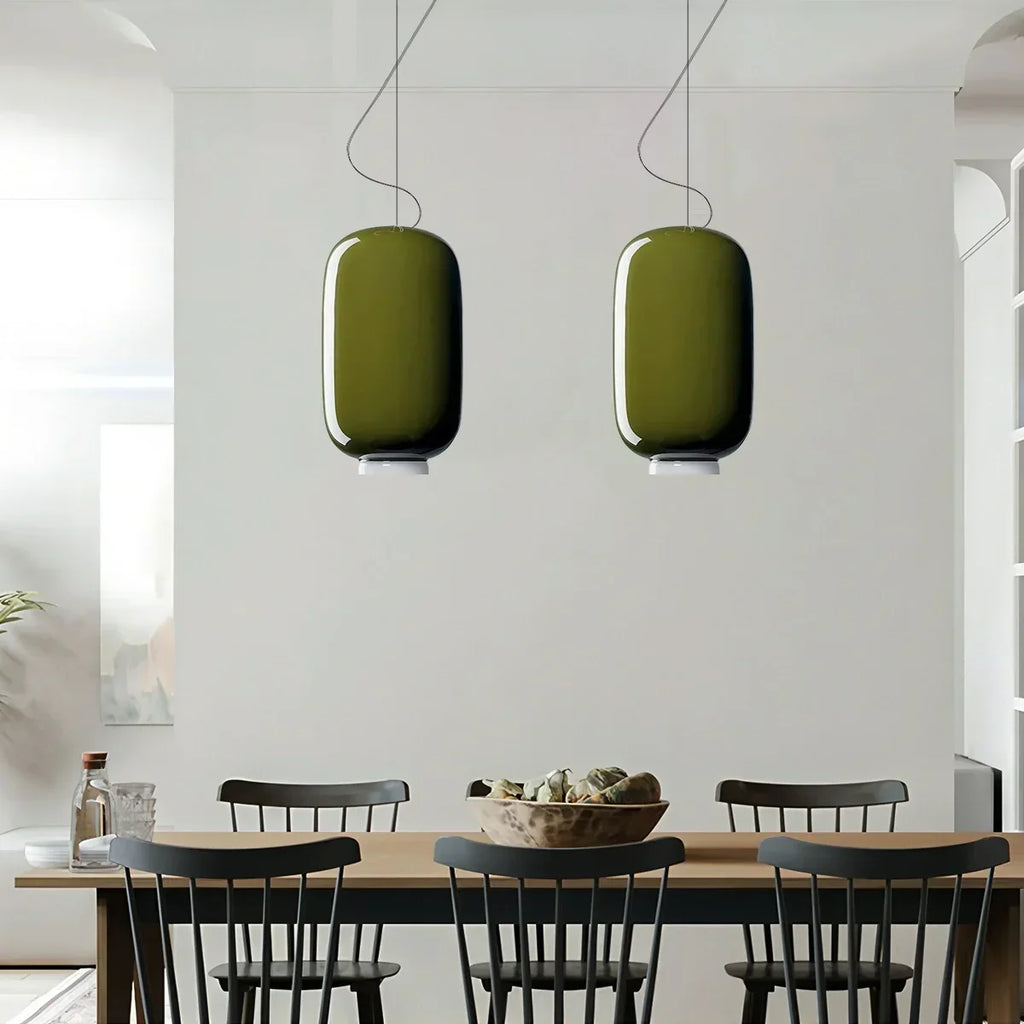 Moderne Pendelleuchte als Laterne aus farbigem Glas | Desfino