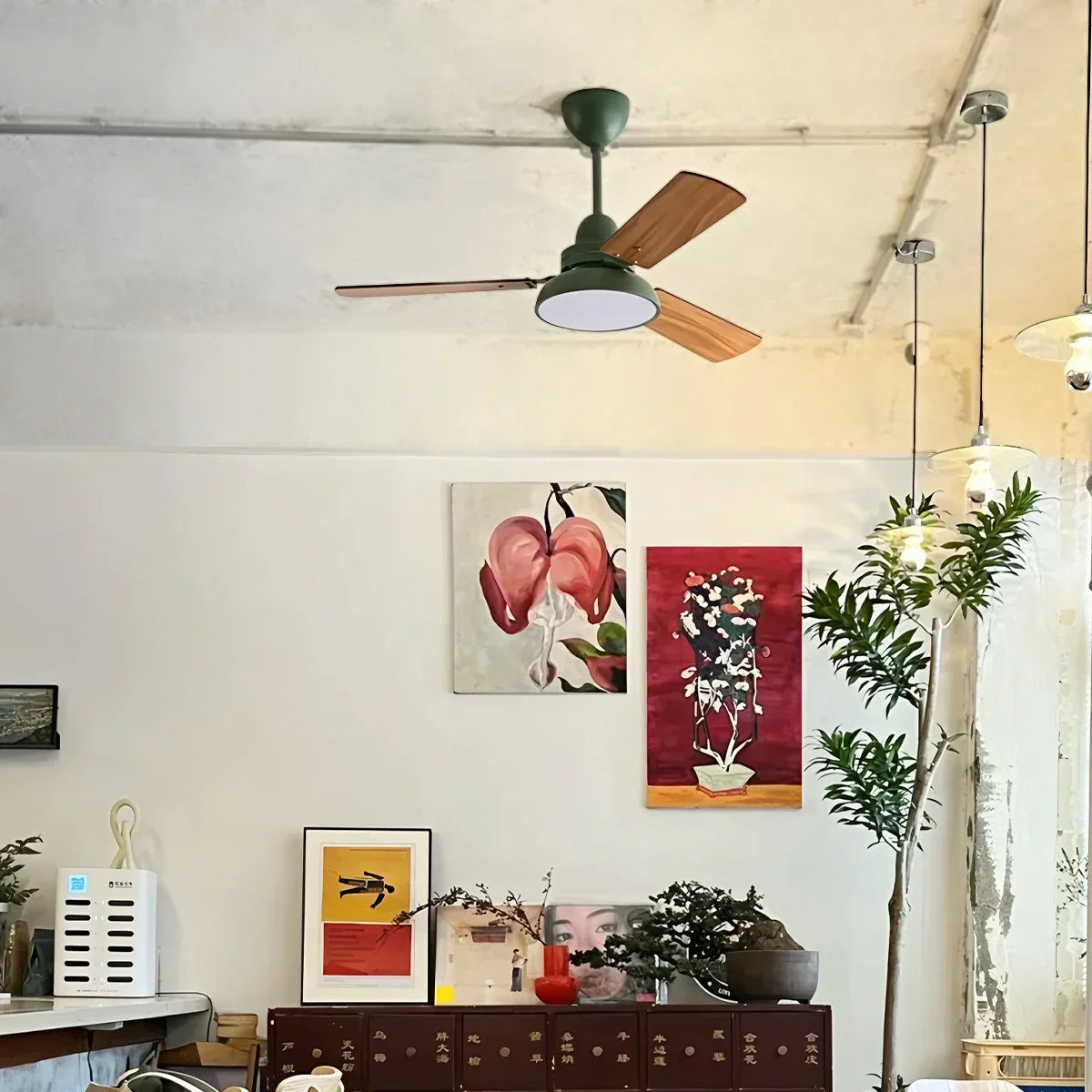 Moderne minimalistische Deckenventilatorleuchte mit drei Blättern | Desfino