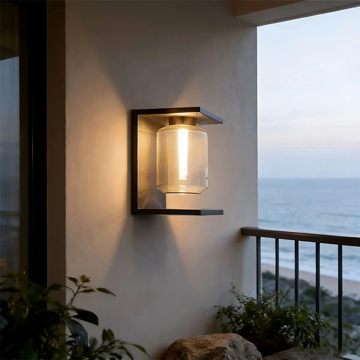 Outdoor Solar Waterproof Wall Lamp | Desfino