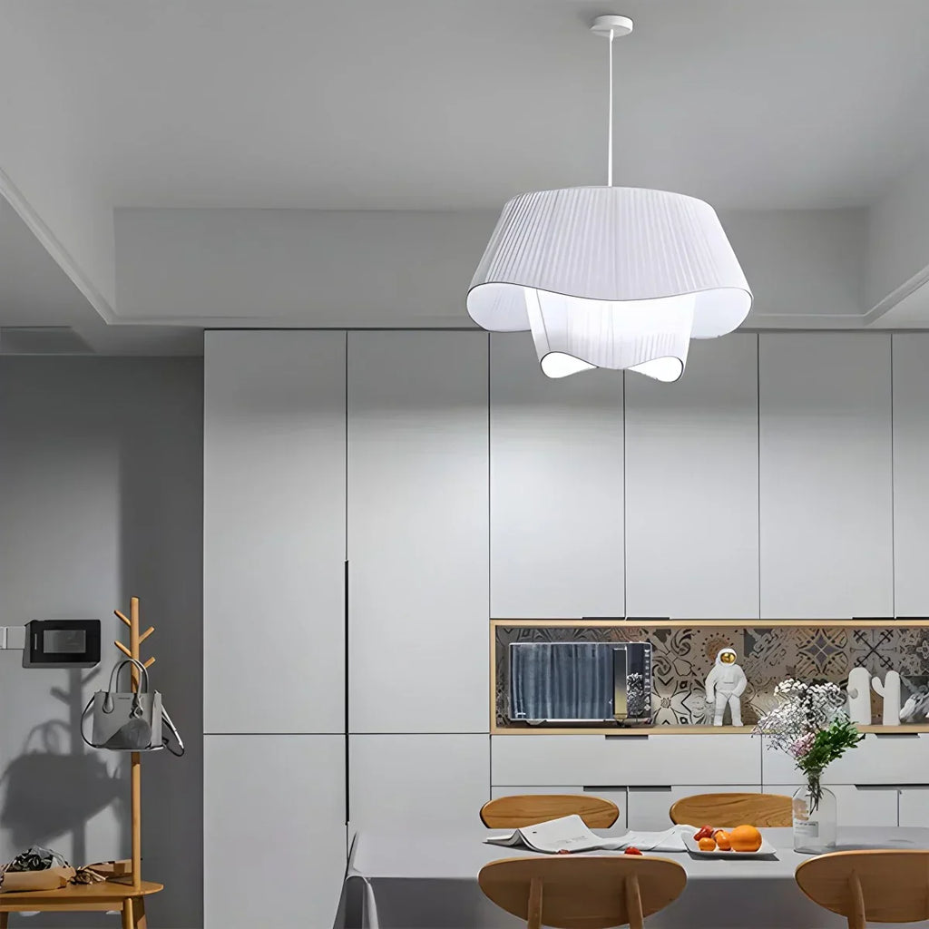 Pendelleuchte mit plissiertem Stoff-Trommelschirm für moderne Innenräume | Desfino