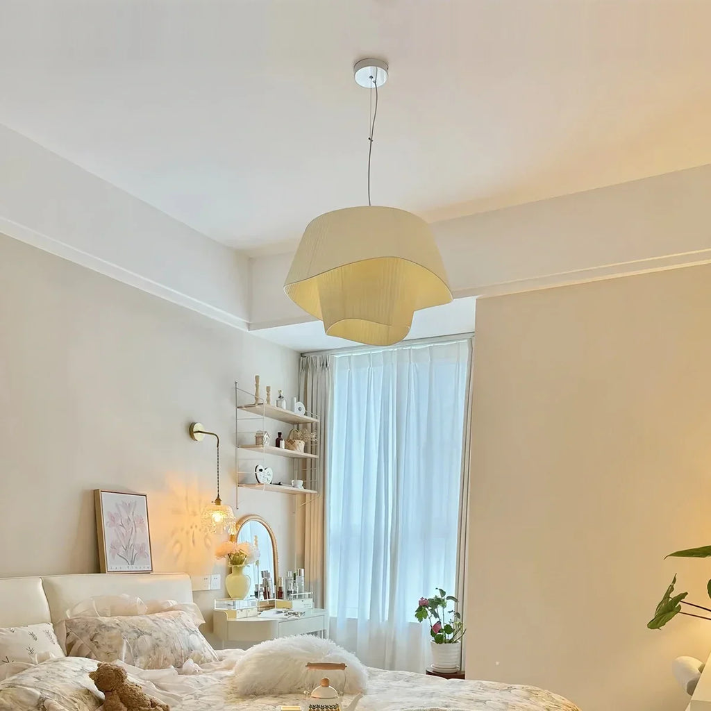 Pendelleuchte mit plissiertem Stoff-Trommelschirm für moderne Innenräume | Desfino