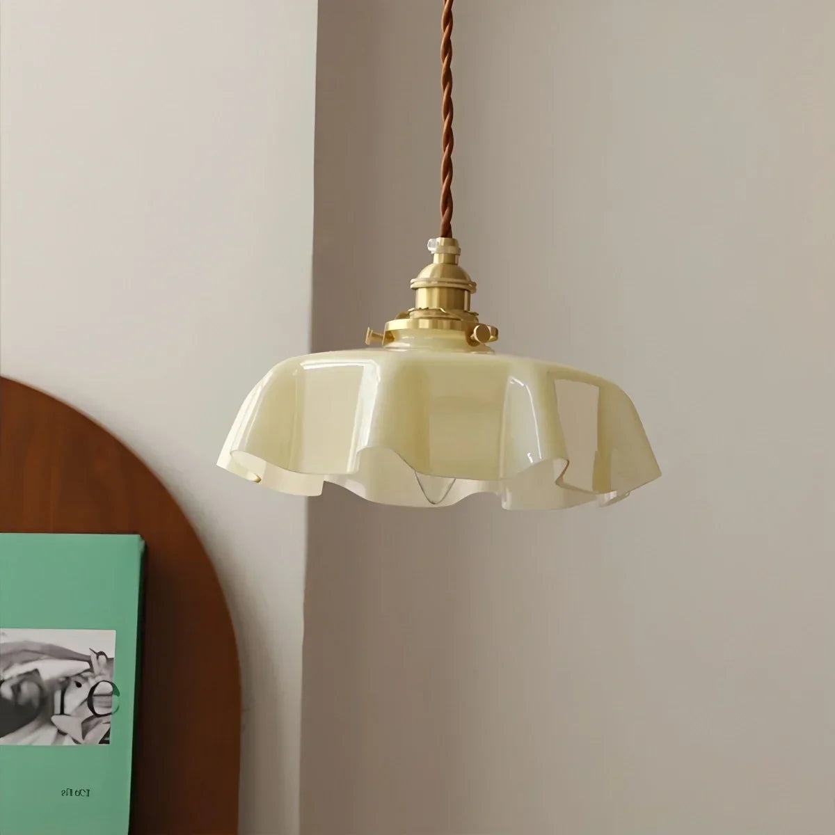 Retro-Pendelleuchte aus farbigem Glas für die Küche | Desfino
