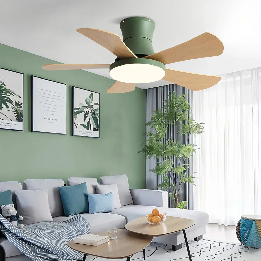 Skandinavischer Deckenventilator mit niedrigem Profil und Licht | Desfino