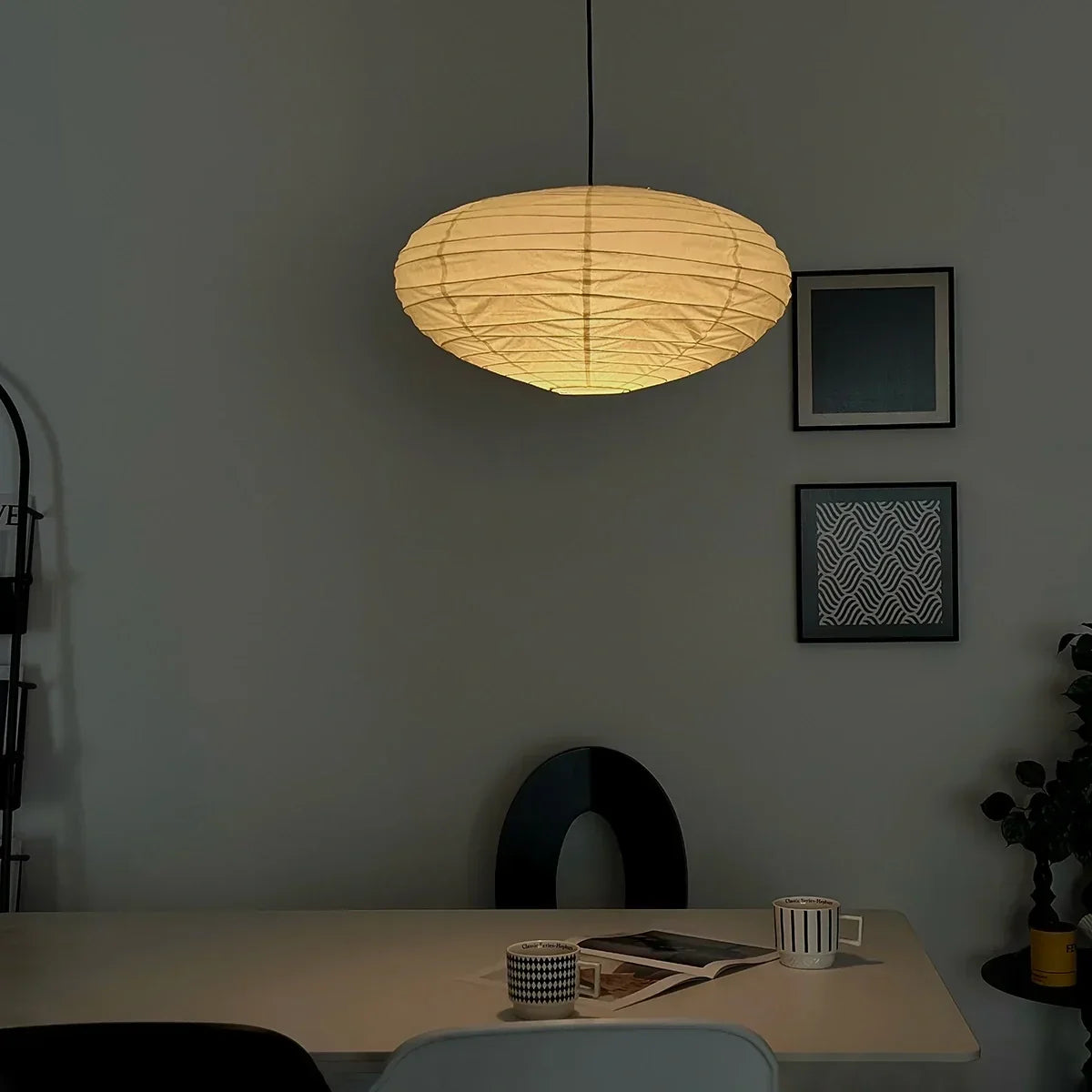Pendelleuchte der Serie EN aus Washi-Papier für das Wohnzimmer | Desfino