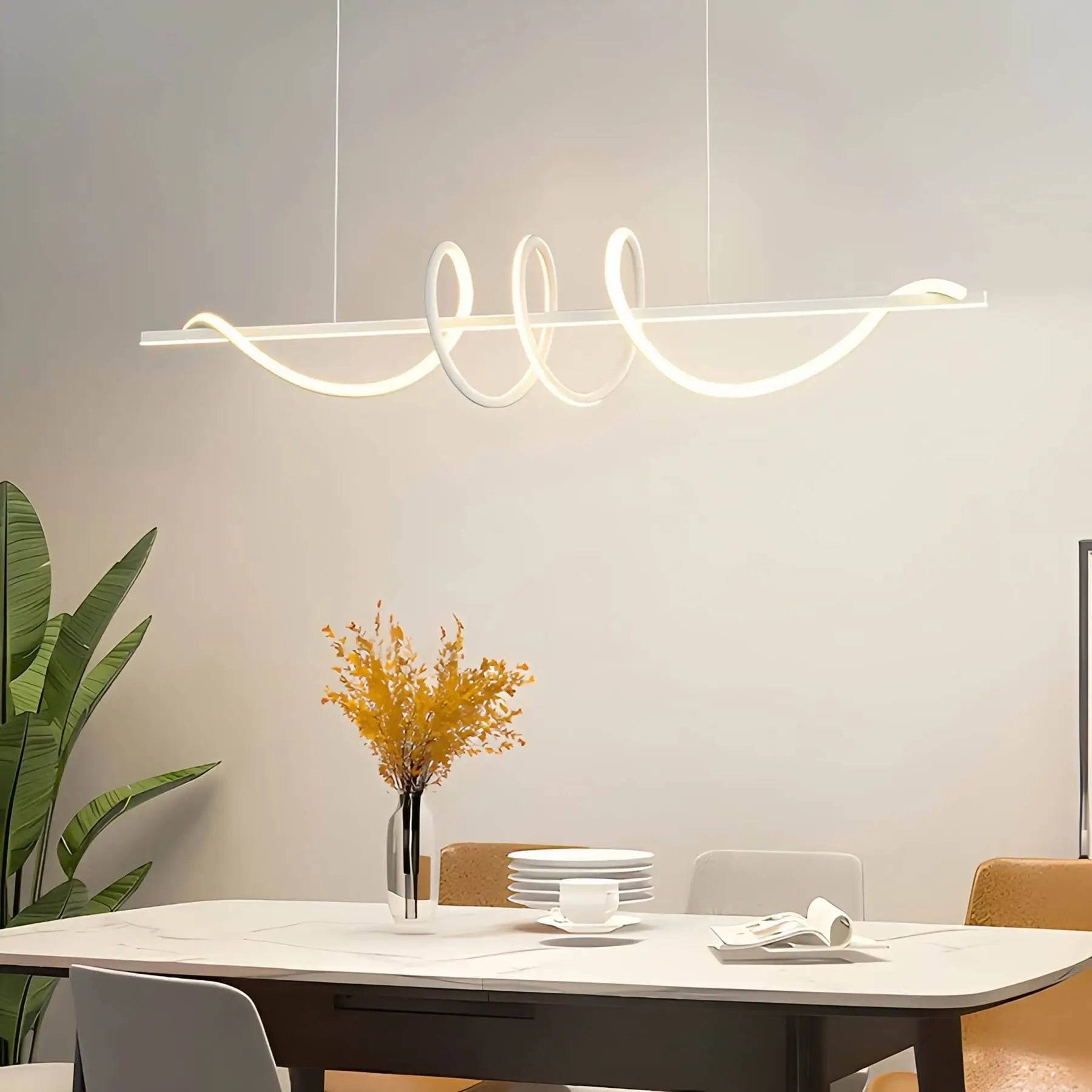 Linearer Kronleuchter Wave für das Esszimmer | Desfino