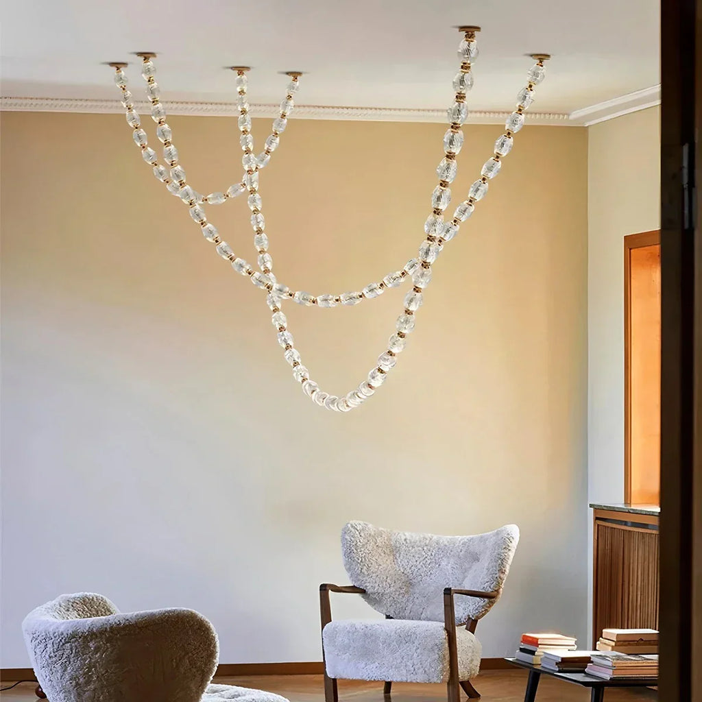 Kronleuchter Zypheria im Art-déco-Stil aus tschechischen Glasperlen | Desfino