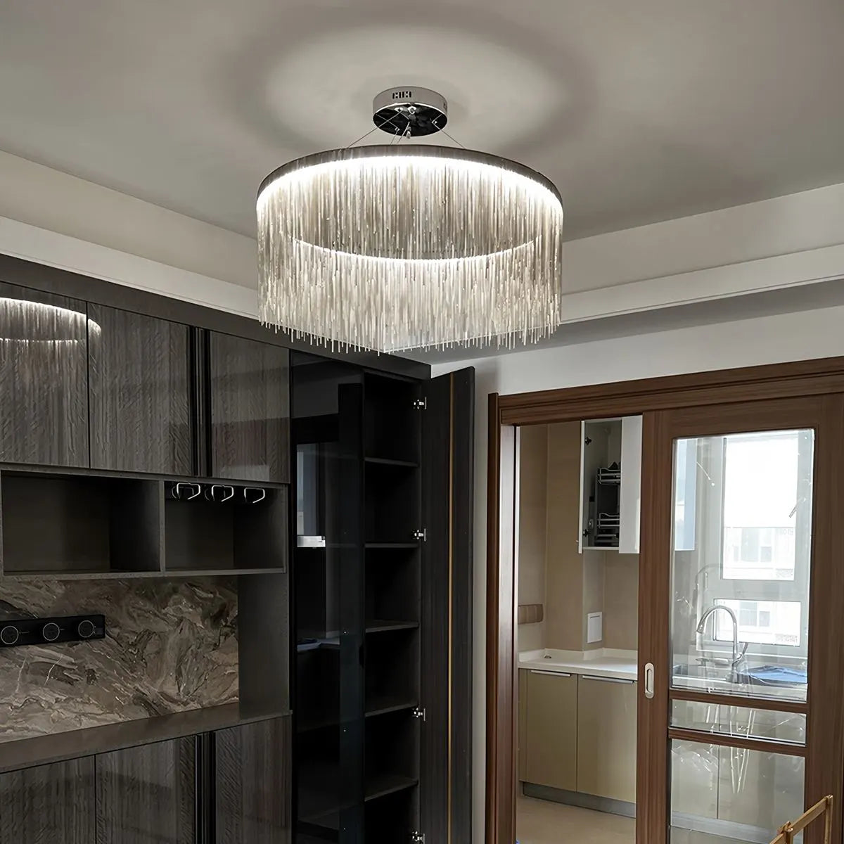 Moderner Kronleuchter mit Quasten im Art-déco-Stil | Desfino