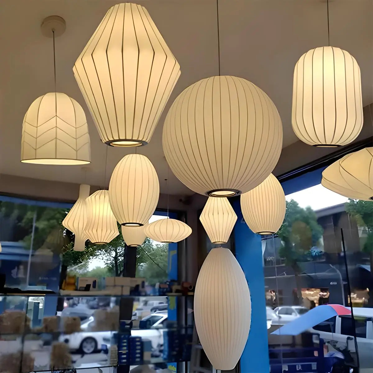 Vintage-LED-Pendelleuchte aus Seide in Laternenform | Desfino