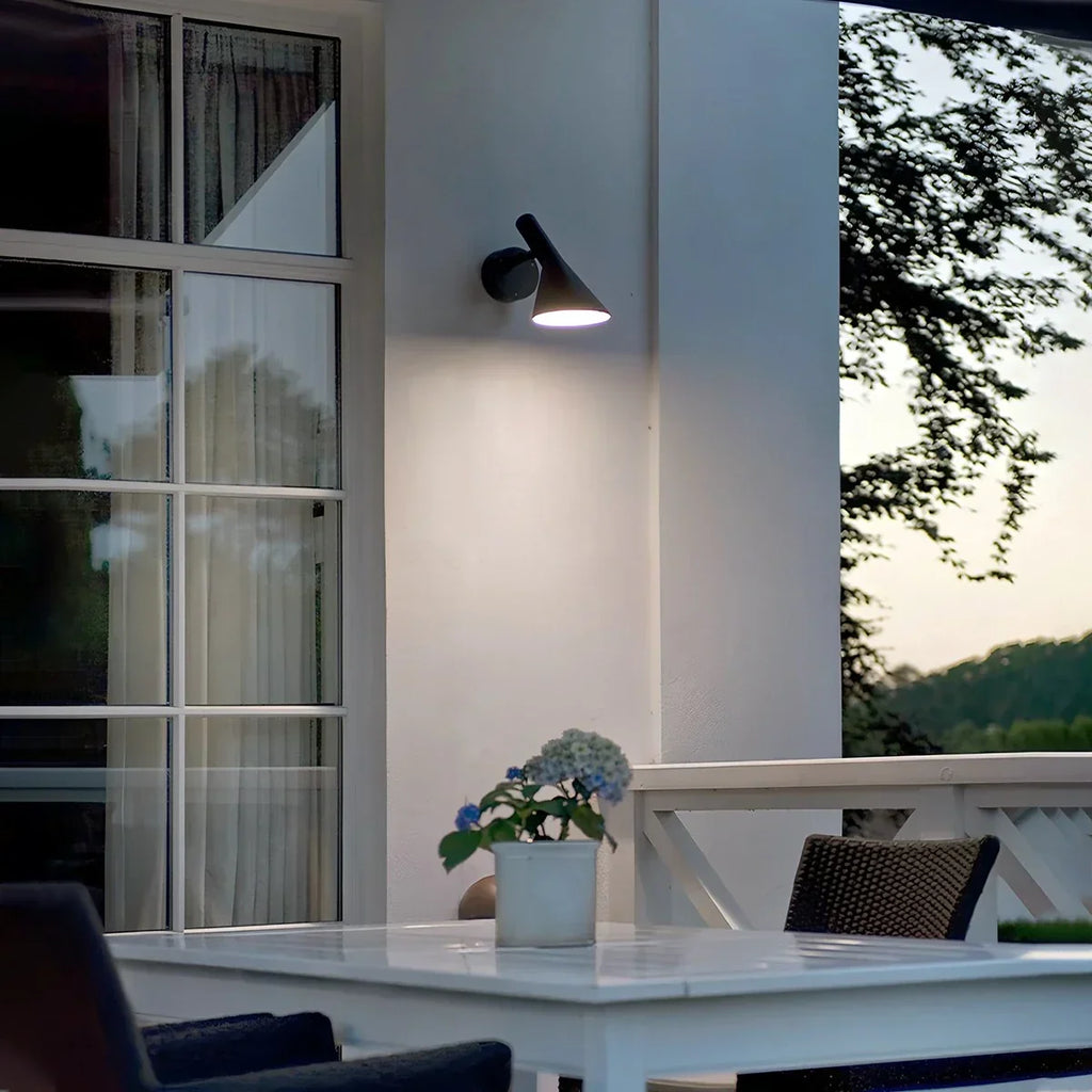 Outdoor Waterproof Conical Wall Lamp | Desfino