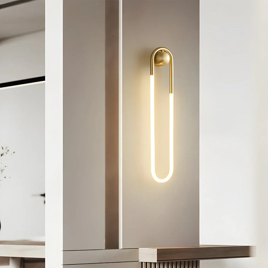 Ovale Messing-Wandleuchte für das Wohnzimmer | Desfino