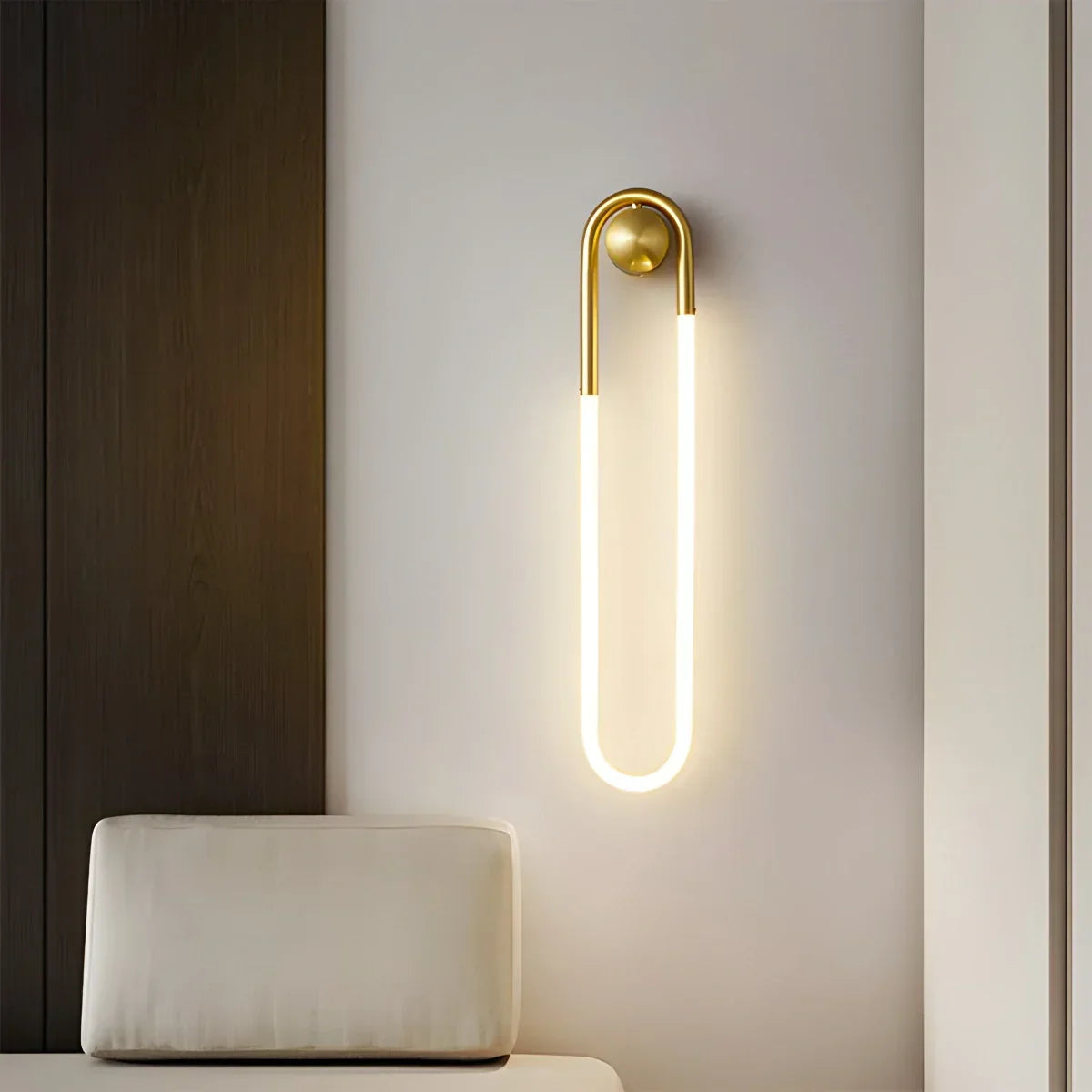 Ovale Messing-Wandleuchte für das Wohnzimmer | Desfino