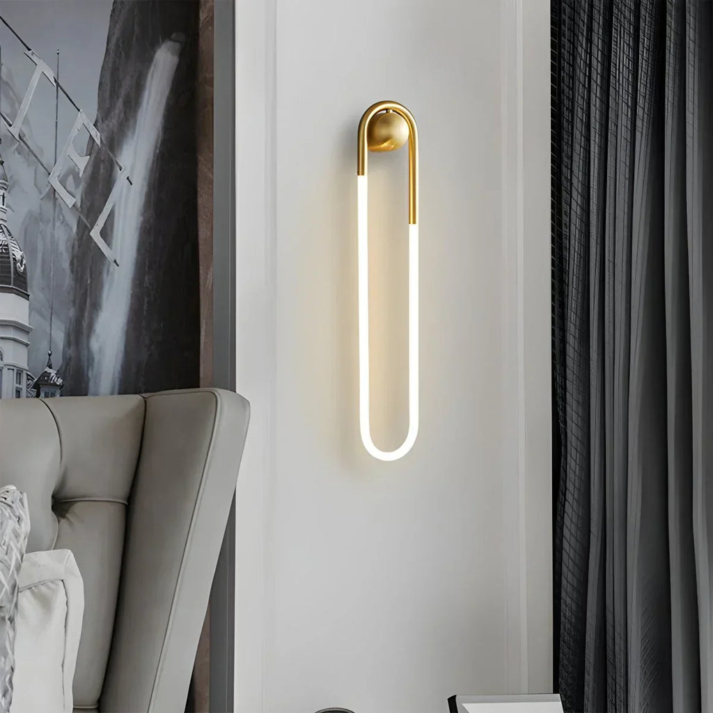 Ovale Messing-Wandleuchte für das Wohnzimmer | Desfino