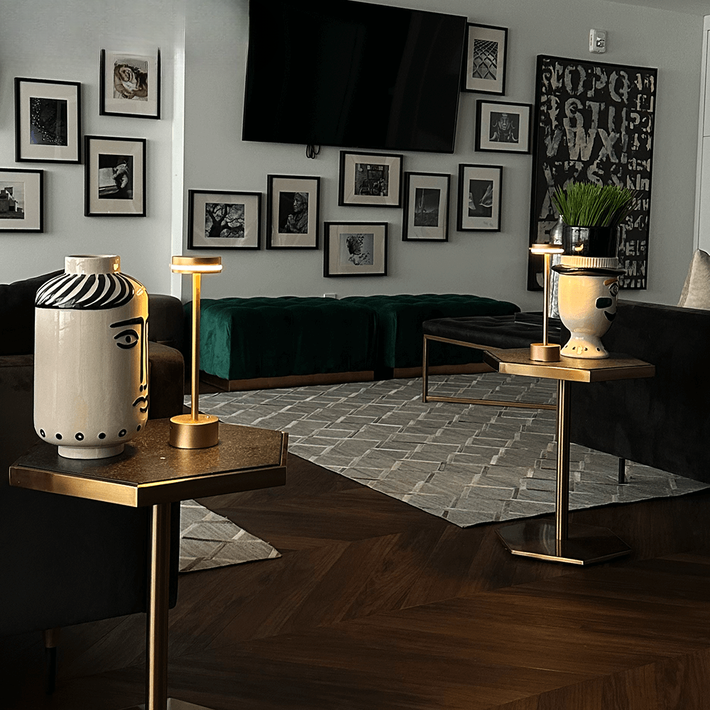 Luminix Serene moderne bordlampe i gull med LED — sylindrisk design - Desfino