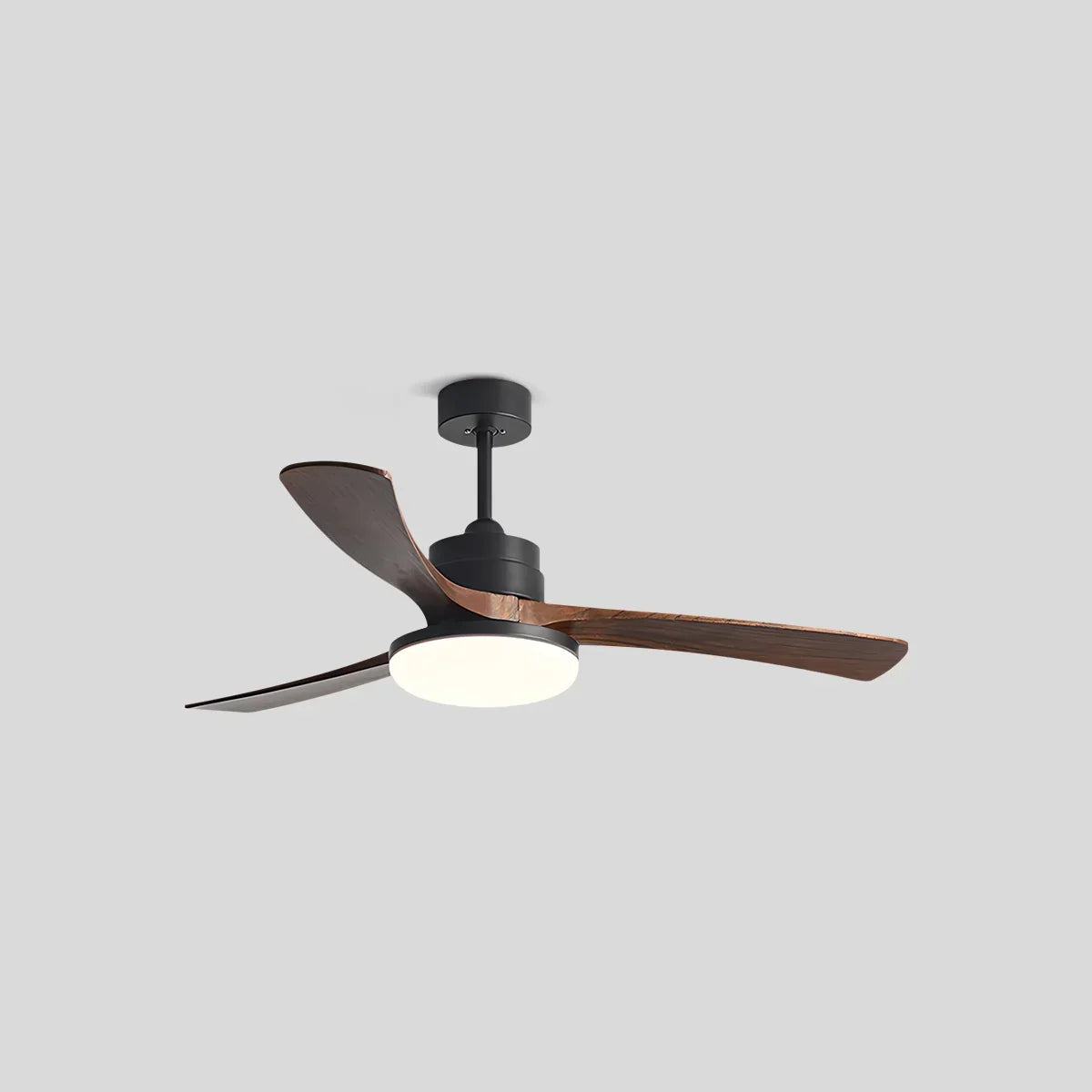 Deckenventilator mit Leuchte „High Wind“ aus Holz | Desfino