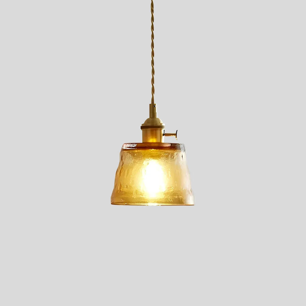 Nordische Glas-Pendelleuchte in Tassenform für den Nachttisch | Desfino