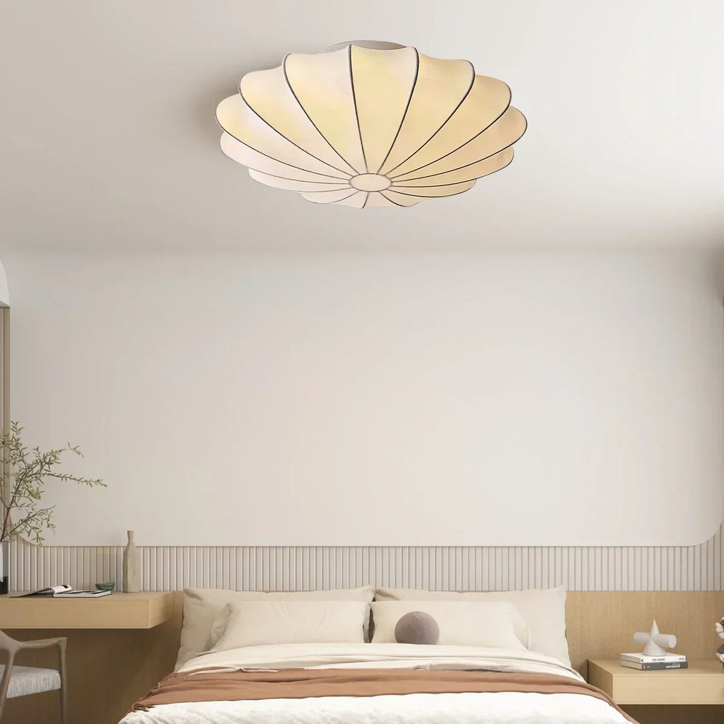 Moderne Deckenleuchte in Seidenlaternenform für das Schlafzimmer | Desfino