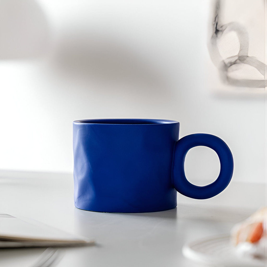 Tasse à café en céramique bleue Viora — design émaillé avec anse en anneau - Desfino