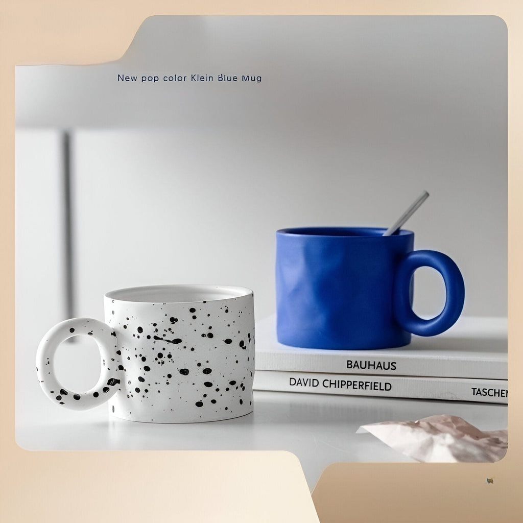 Tasse à café en céramique bleue Viora — design émaillé avec anse en anneau - Desfino