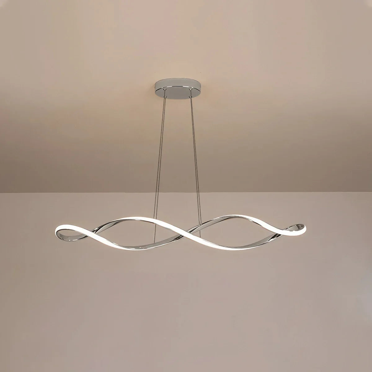 Lineare Pendelleuchte mit gedrehtem Design für das Esszimmer | Desfino