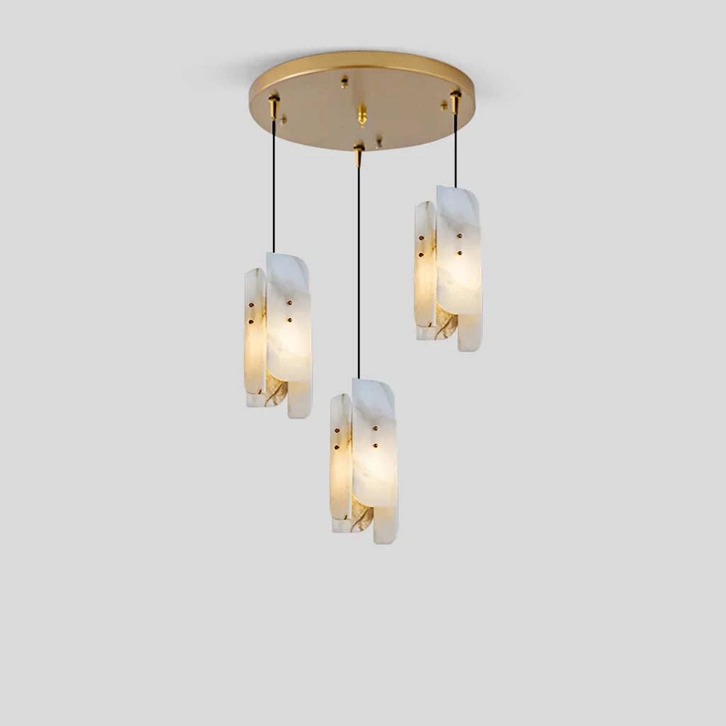 Minimalistische Pendelleuchte aus spanischem Alabaster mit künstlerischer Segmentgestaltung | Desfino