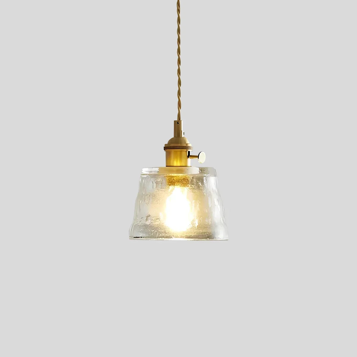 Nordische Glas-Pendelleuchte in Tassenform für den Nachttisch | Desfino